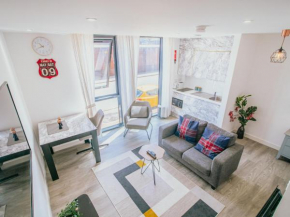 Vibrant Bright apartment Sheffield Sleeps 2